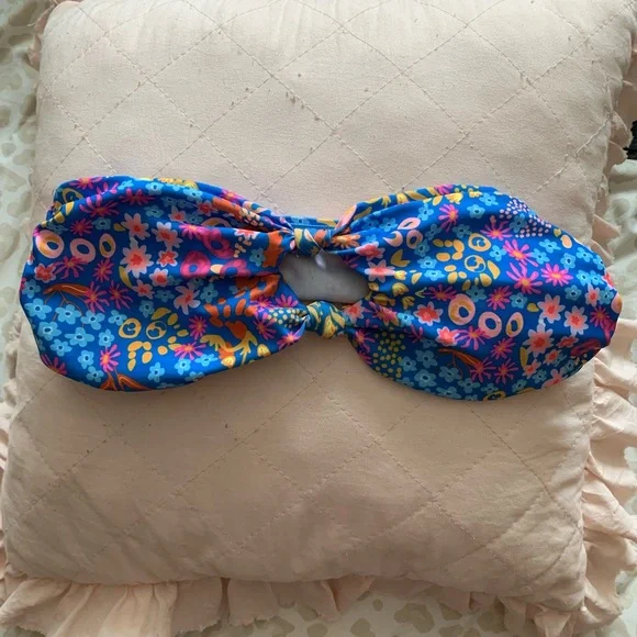 SHEIN FLORAL BATHING SUIT!! - Picture 4 of 6